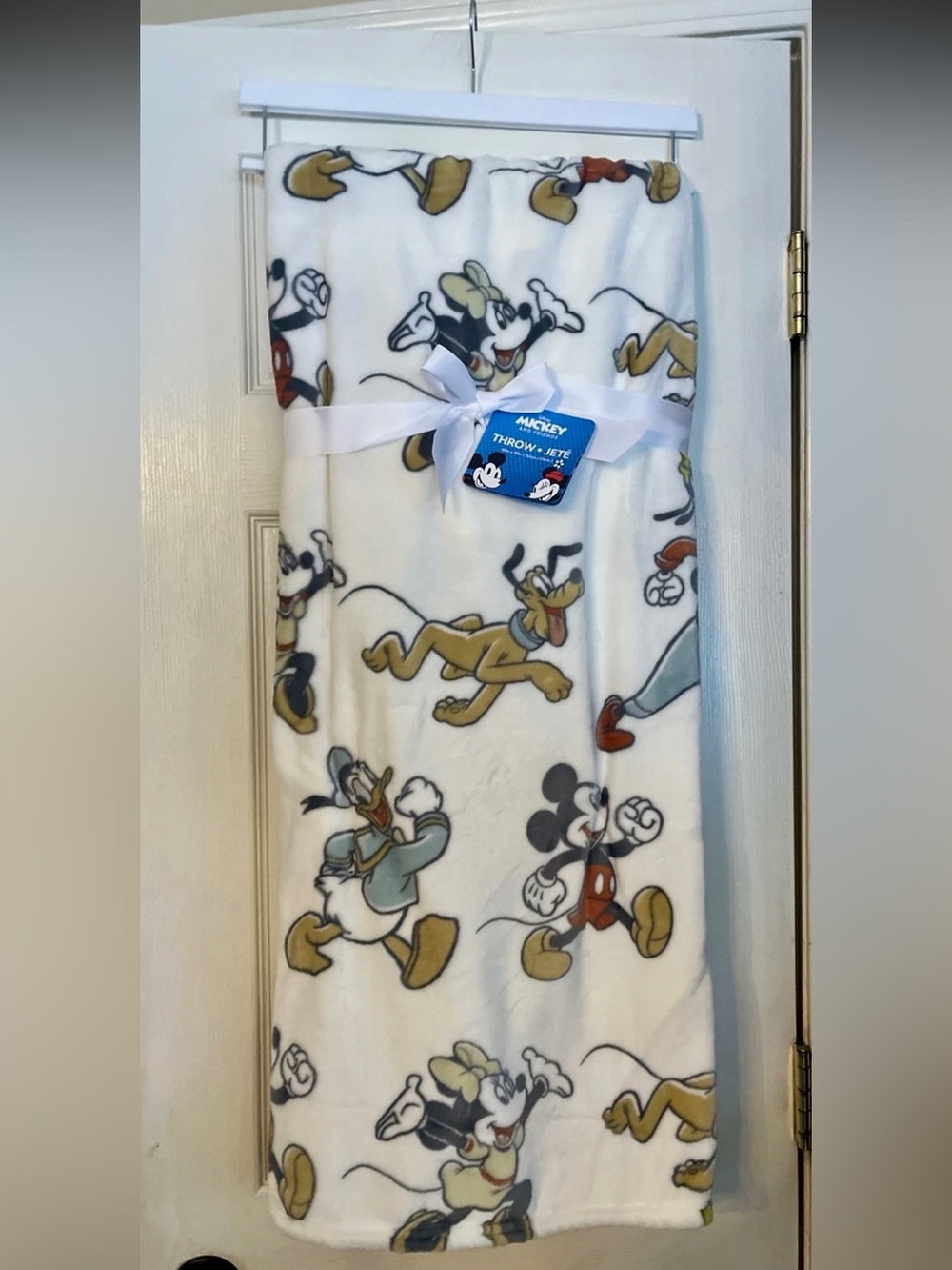 Disney White Throw Blanket with Mickey & Friends